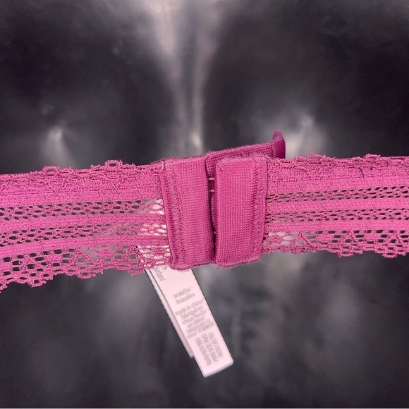 XS VICTORIAS SECRET BURGUNDY LACE BRALETTE WIREFREE PADDED - Picture 3 of 11